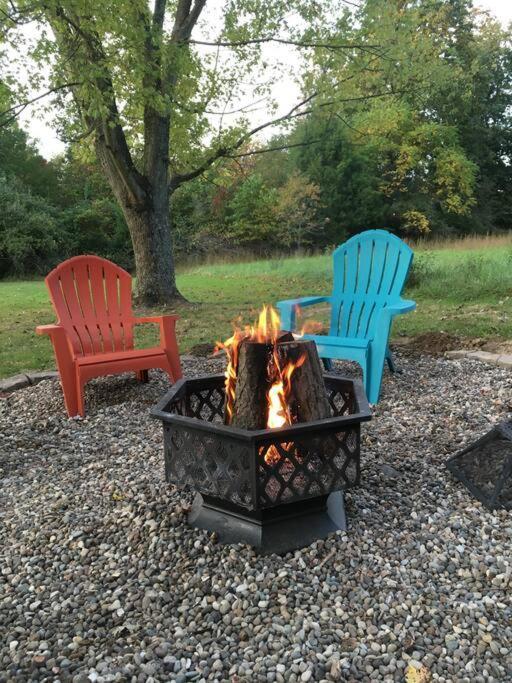 Caddy Corner Has A Hot Tub Just Outside Of Town Villa French Lick Eksteriør bilde